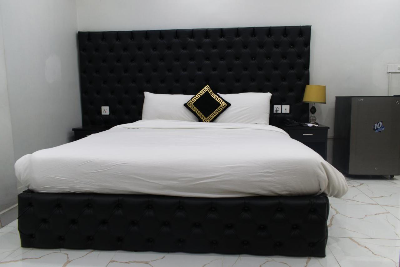 Hotel Orange One Лахор Экстерьер фото