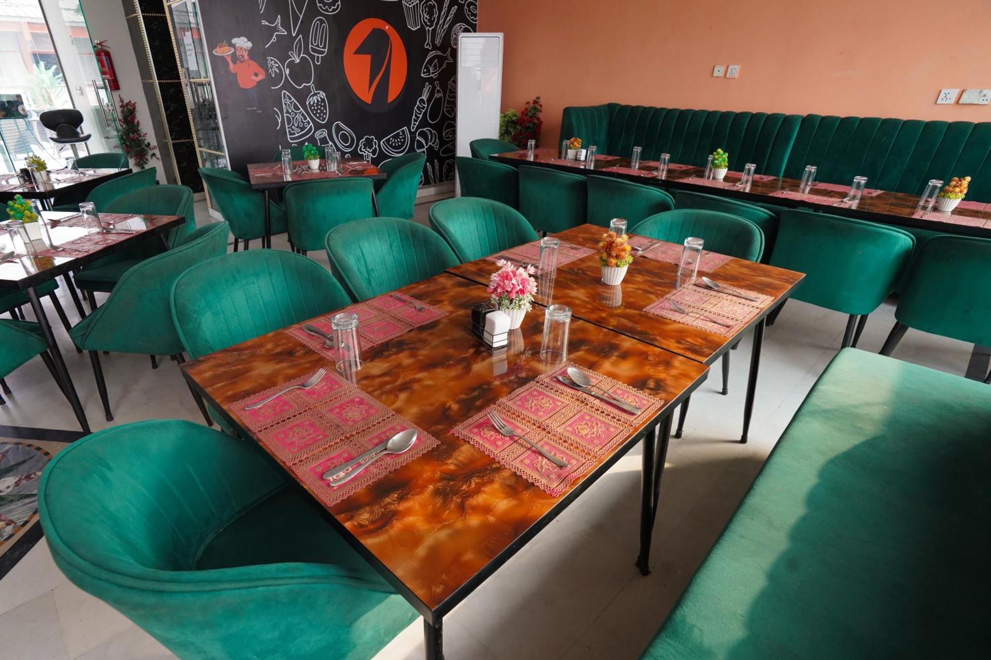 Hotel Orange One Лахор Экстерьер фото