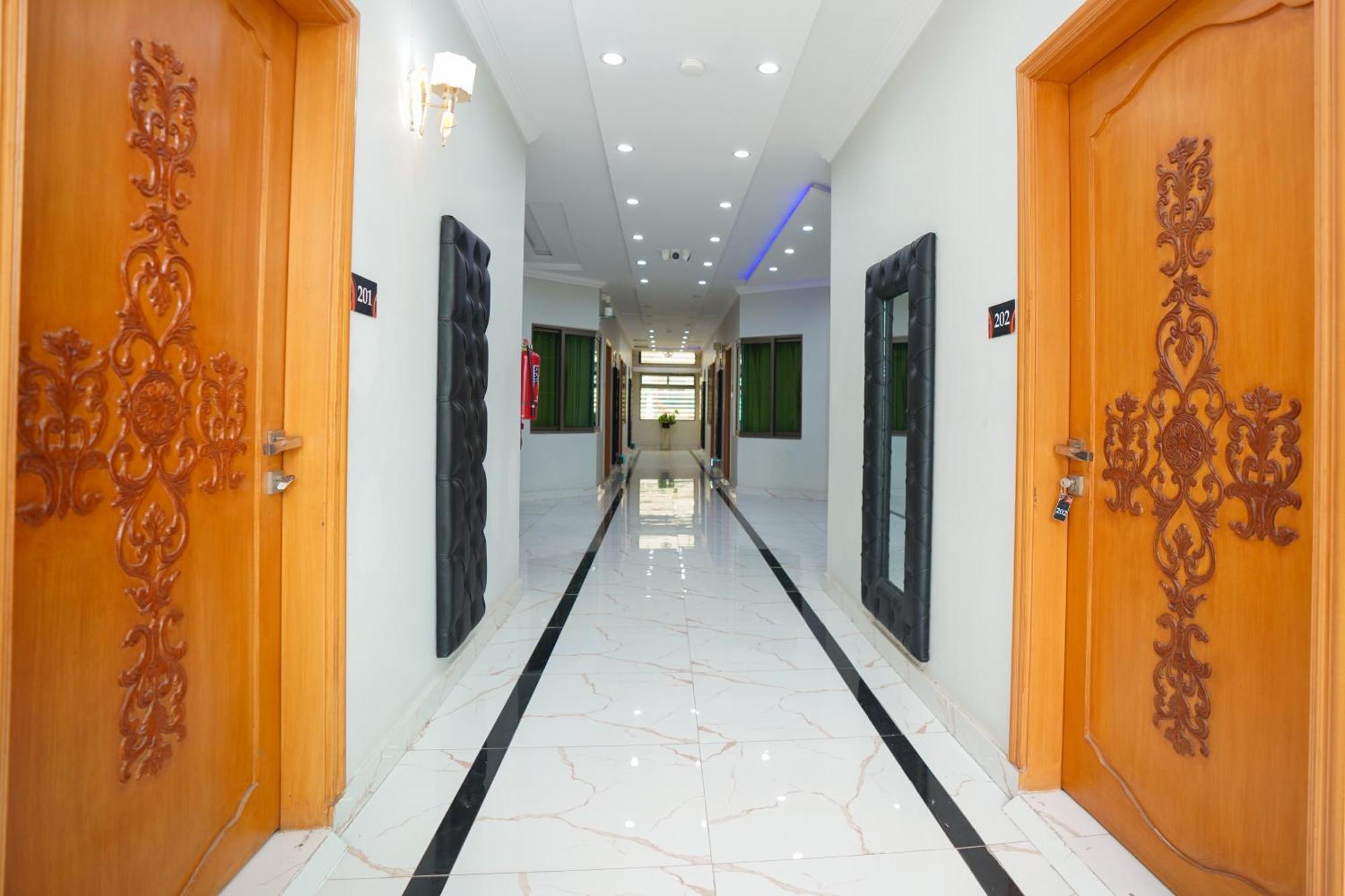 Hotel Orange One Лахор Экстерьер фото